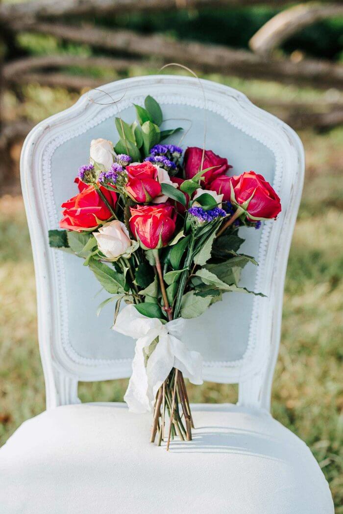 Brautstrauß mit roten Rosen
