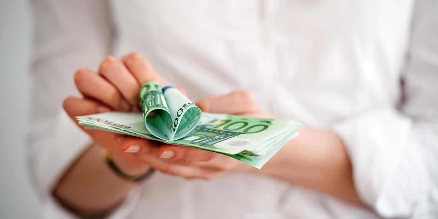 Wieviel Geld schenkt man zur Hochzeit als... Eltern, Tante etc.