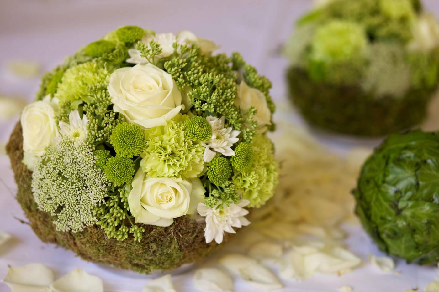 Hochzeitstischdekoration Blumen Kugel