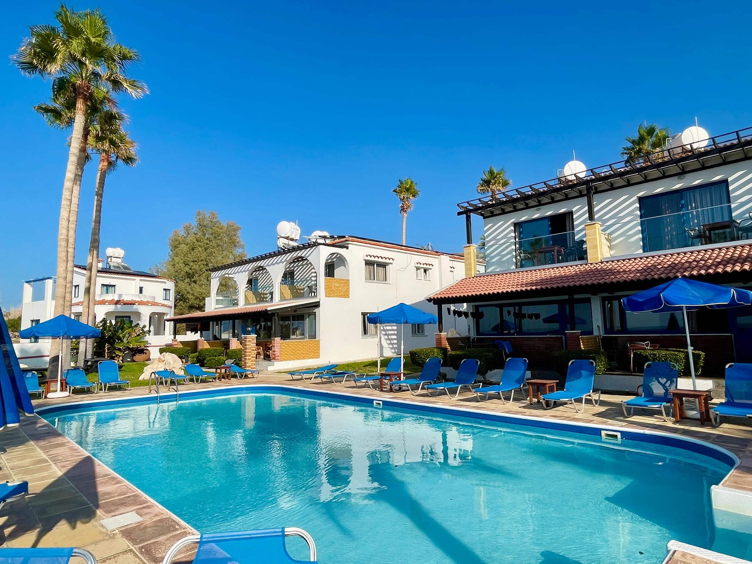 Sun Camero Apartments Pomos Zypern