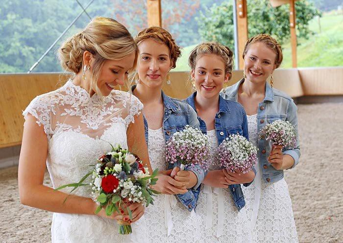 Brautjungfern Frisuren geflochten 700x496 - The 10 most beautiful bridesmaids hairstyles