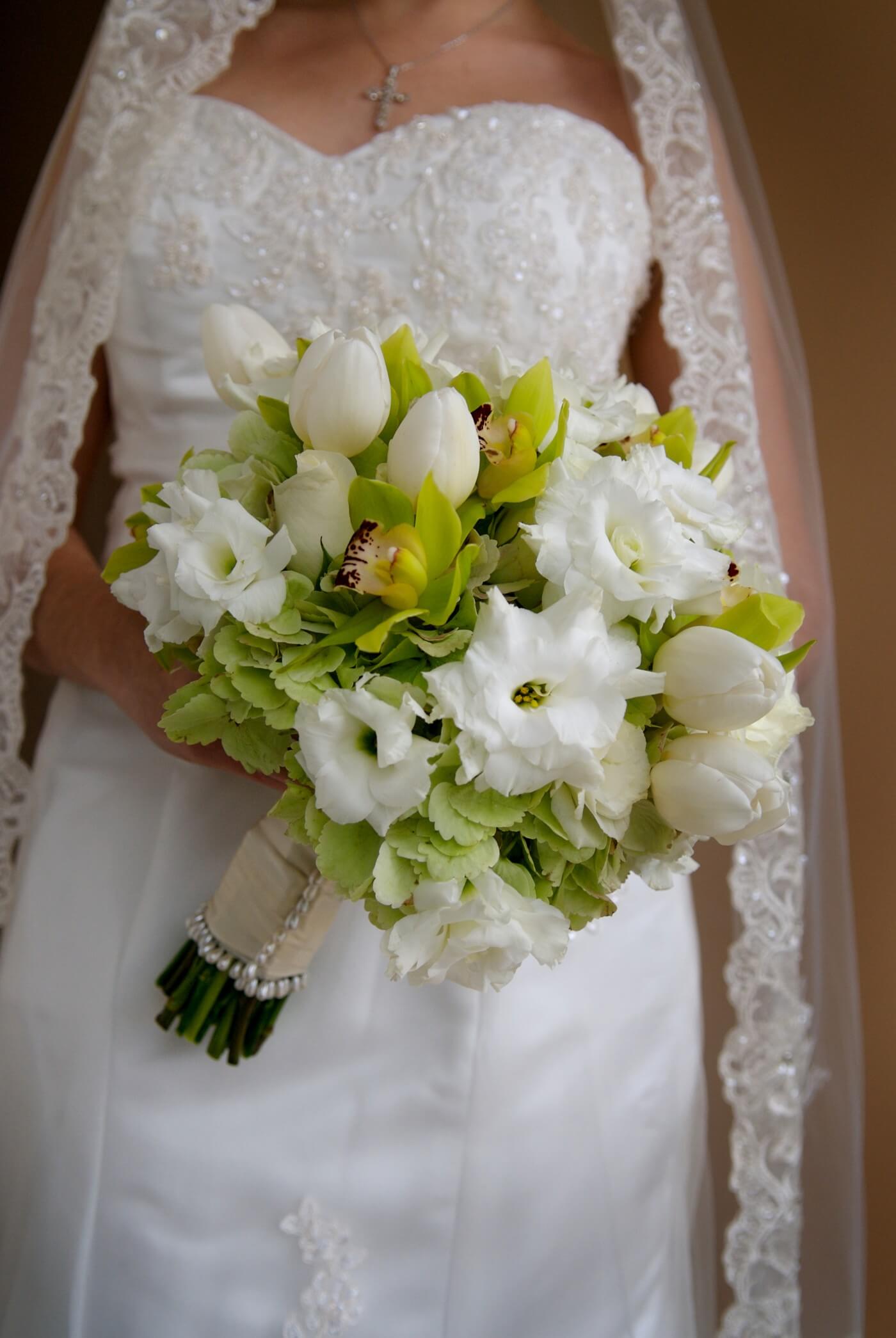 Brautstrauß Tulpen weiß