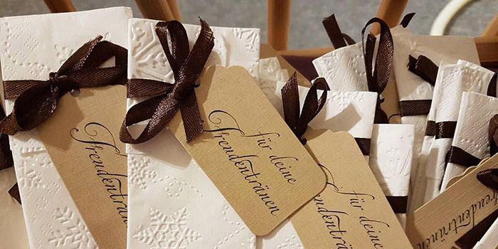 Freundentränen-Taschentücher selber machen - Schritt-für ...