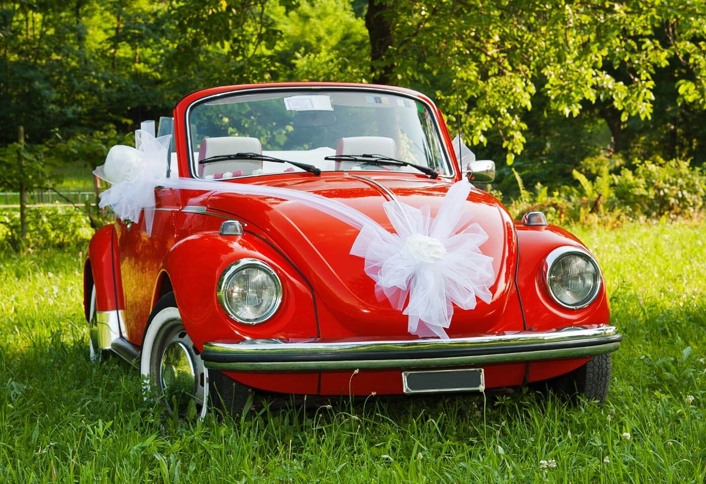 Tolle Autoschleifen als Deko für das Hochzeitsauto – Ja-Hochzeitsshop