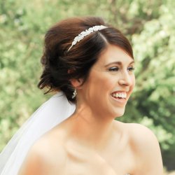 Brautfrisur mit Haarband