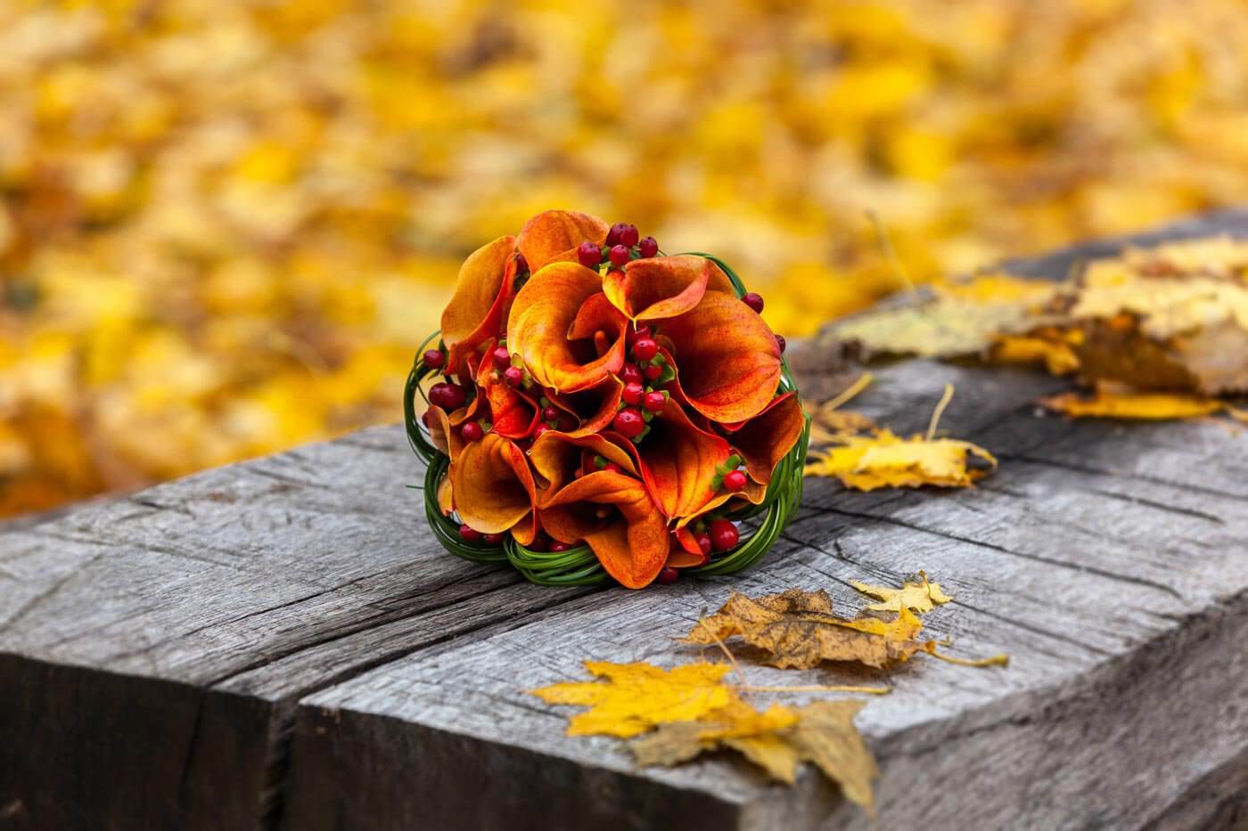 Brautstrauß mit orangenen Callas