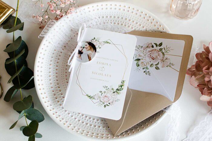 Einladungskarten Zur Hochzeit Mit Blumen Schone Beispiele In Der Bildergalerie