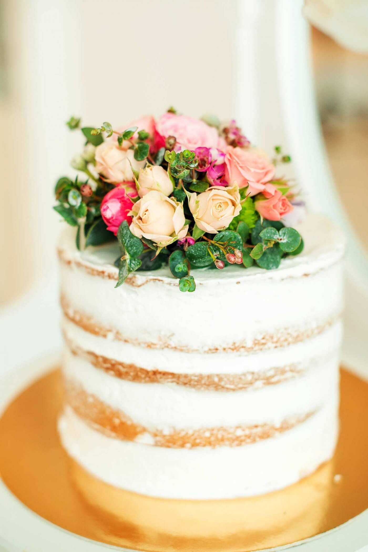 Naked Cake mit Blumen