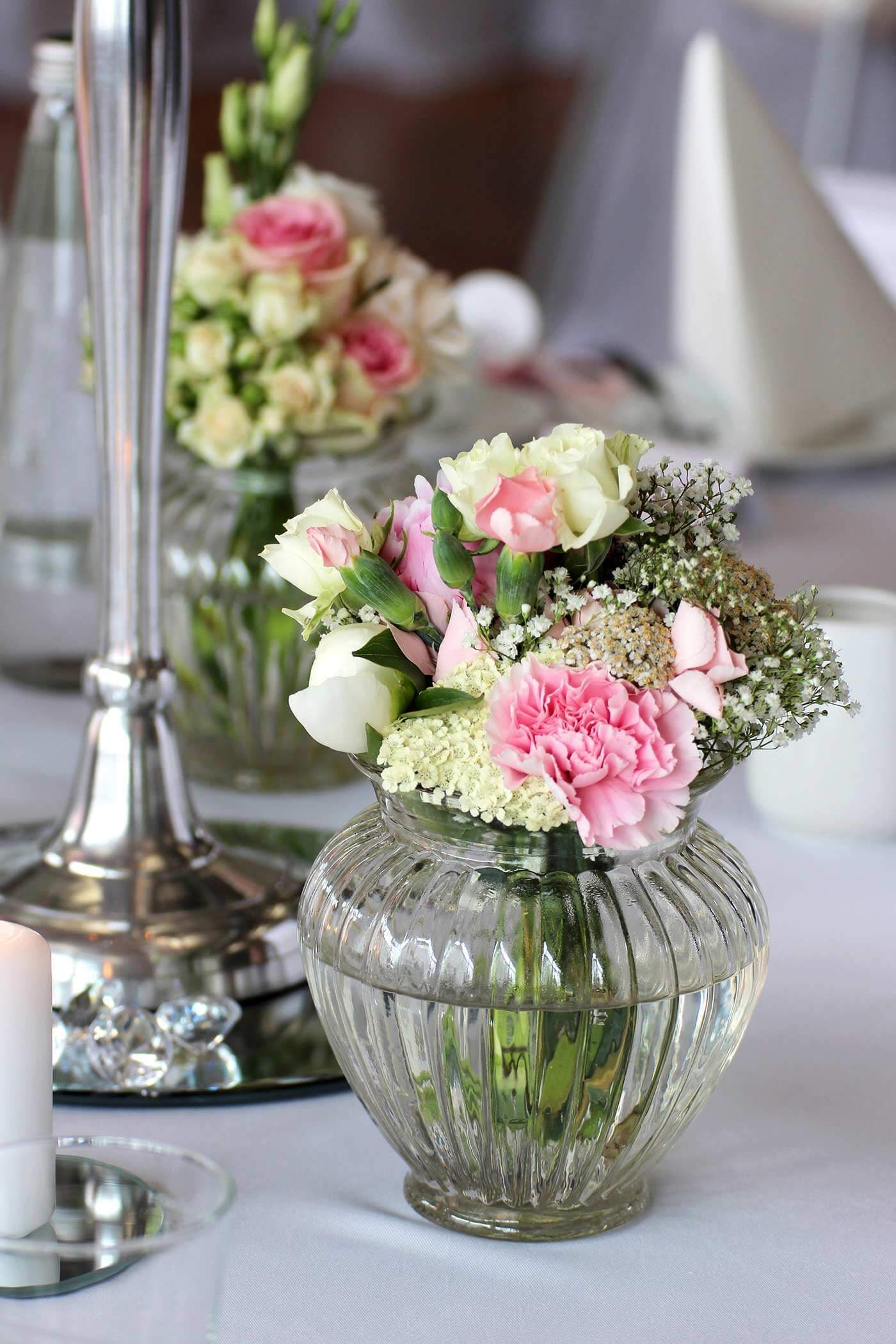 Blumen Tischdekoration Hochzeit