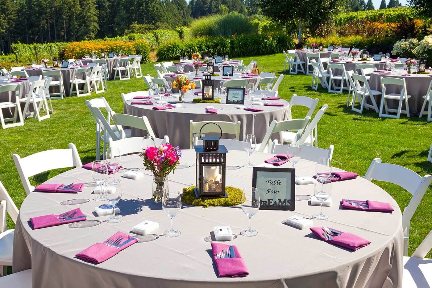 Hochzeit im Freien: Tischdeko