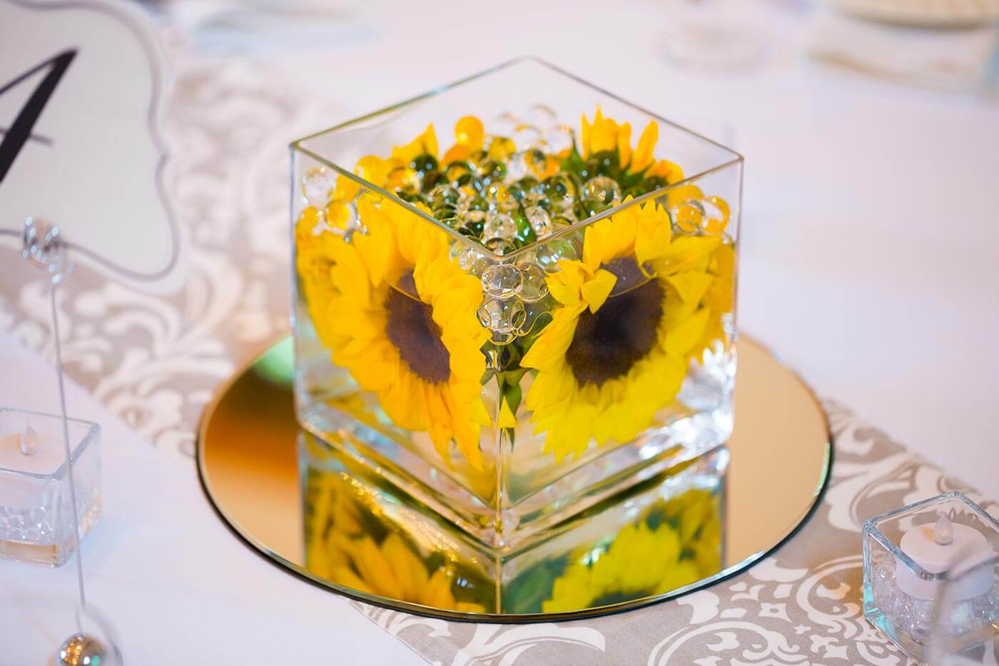 Hochzeitsdeko mit Sonnenblumen