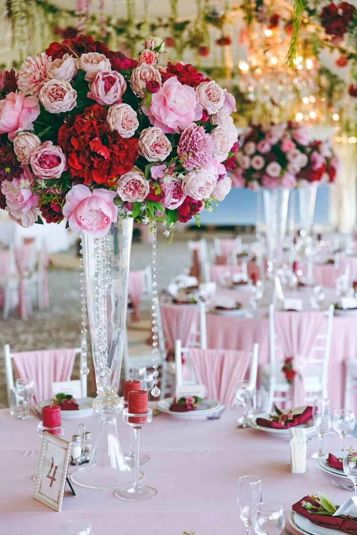 Tischdeko mit Blumen Hochzeit