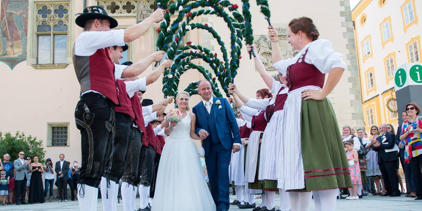 54+ Bayerische Hochzeit Sprüche, Ob sie eine hochzeit feiern, einen