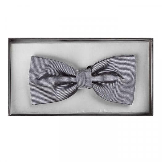 Fliege Oder Krawatte Zur Hochzeit Fliege oder Krawatten zur Hochzeit? Tipps & schöne Exemplare