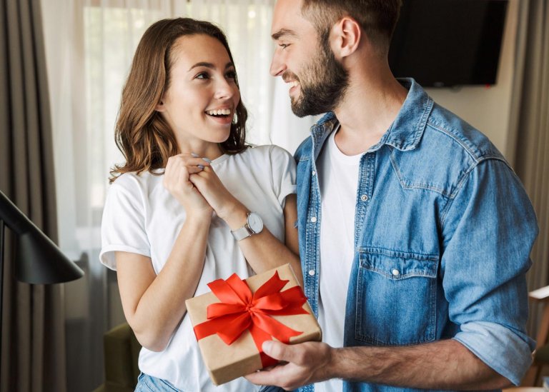 Was Kann Man Mit Seiner Freundin Unternehmen Partner Geschenke zum Verlieben | Die besten Ideen & Tipps