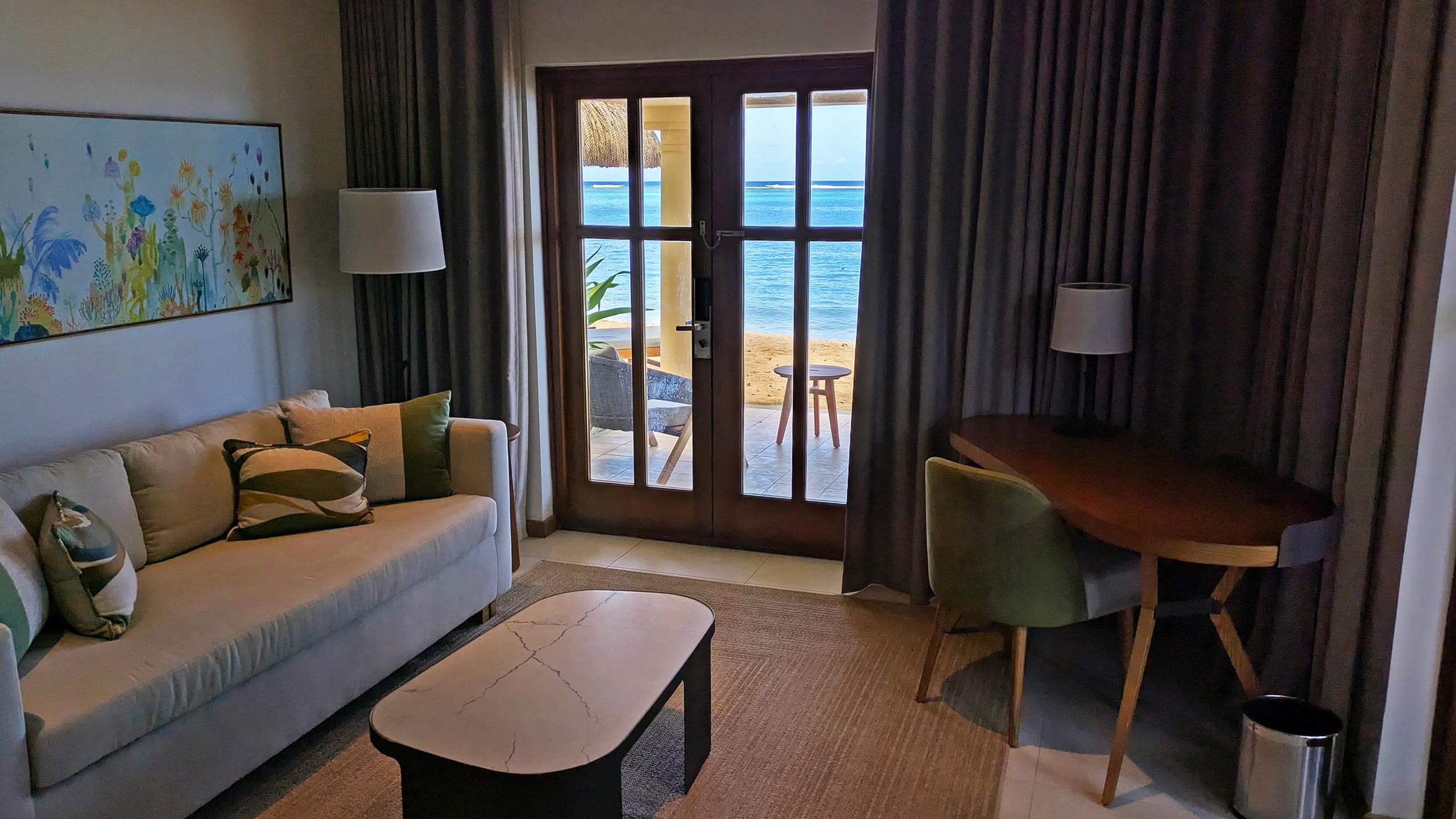 Hilton Mauritius Honeymoon Zimmer Strand