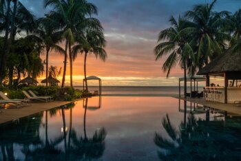 Hilton Mauritius Infinity Pool Sonnenuntergang