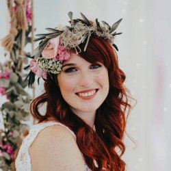 Hochzeit Blumenkranz Haare