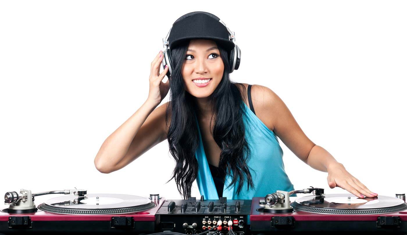 Song don. Диджей девушка Сток. Диджей в полный рост. Азиатка DJ. Девушки азиатки диджей.