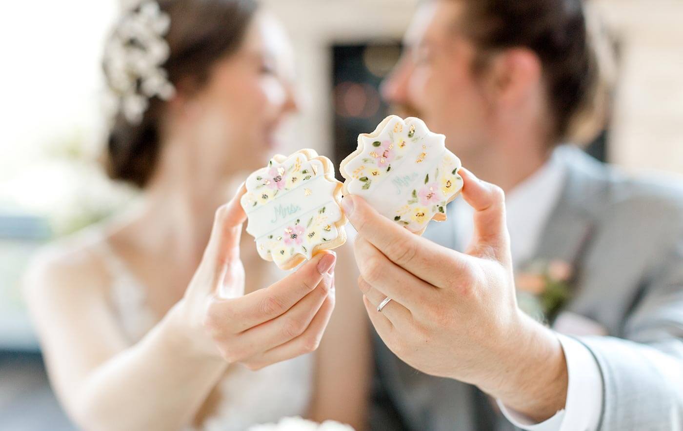 Hochzeitskekse dekorieren