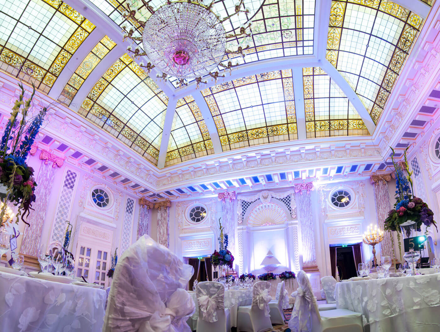 Hochzeitssaal 12 Tipps, um eure Hochzeitslocation zu finden Hochzeitssaal 12 Tipps, um eure Hochzeitslocation zu finden