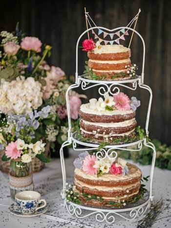 Hochzeitstorte auf Etagere