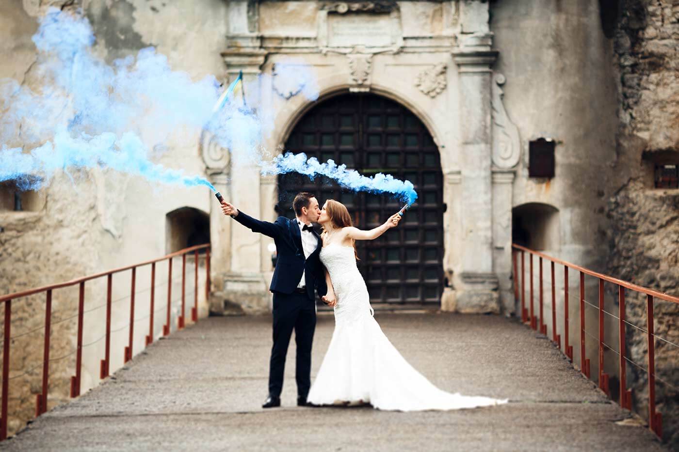 Smoke Bomb Ideen Fur Beeindruckende Hochzeitsfotos
