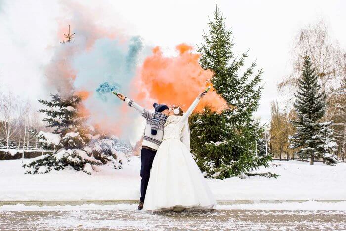 Smoke Bombs Winterhochzeit