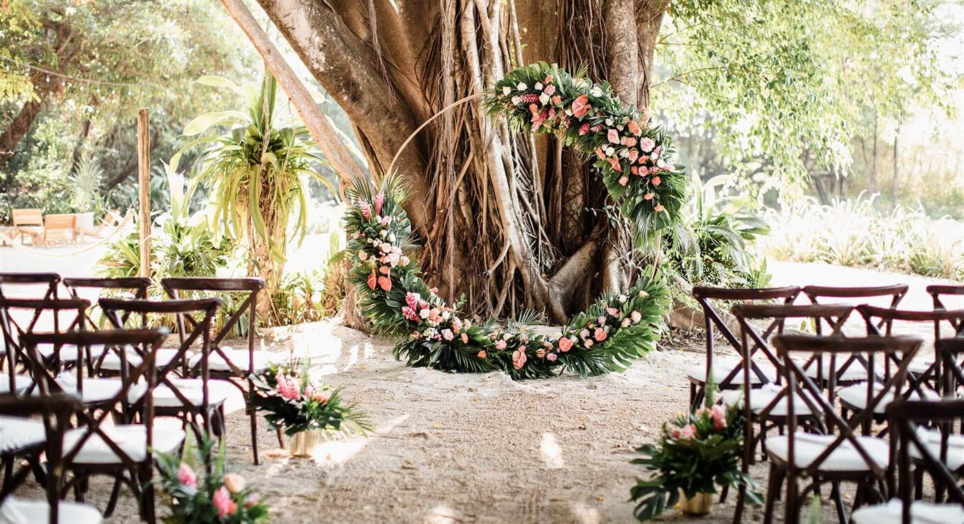 Traubogen Hochzeit Blumen