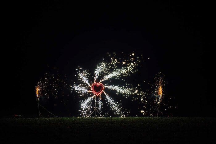 Feuerwerk zur Hochzeit schenken