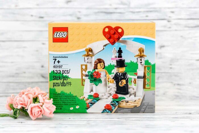 Lego Brautpaar bei Hochzeit