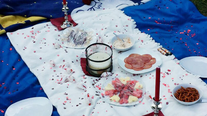 Heiratsantrag Picknick Wiese