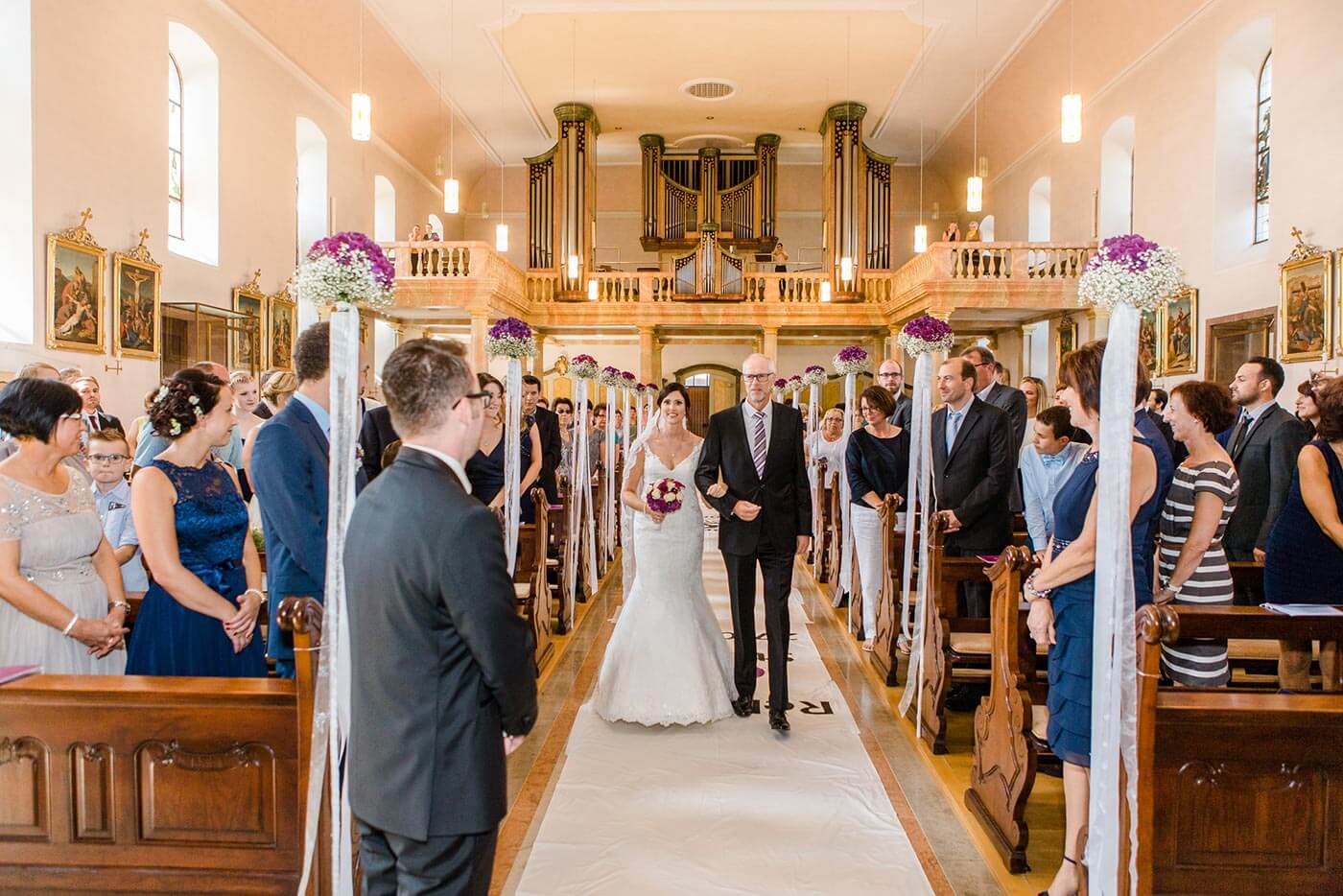 Einzug Kirche Hochzeit